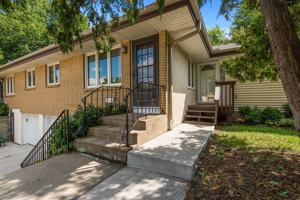 featured image of 2604/2606 37th Ave NE