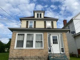 featured image of 1715 Park St