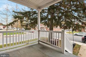 featured image of 101 S Scott St