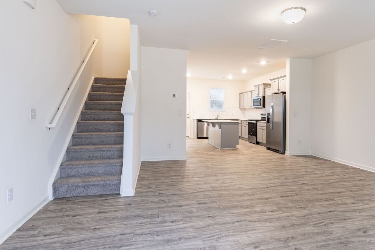 479 Kincaid Rd - Photo 3 of 25