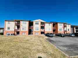 featured image of 1110 Calhoun St #Q