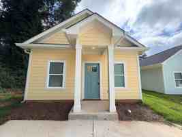 featured image of 175 Barnett Shoals Rd