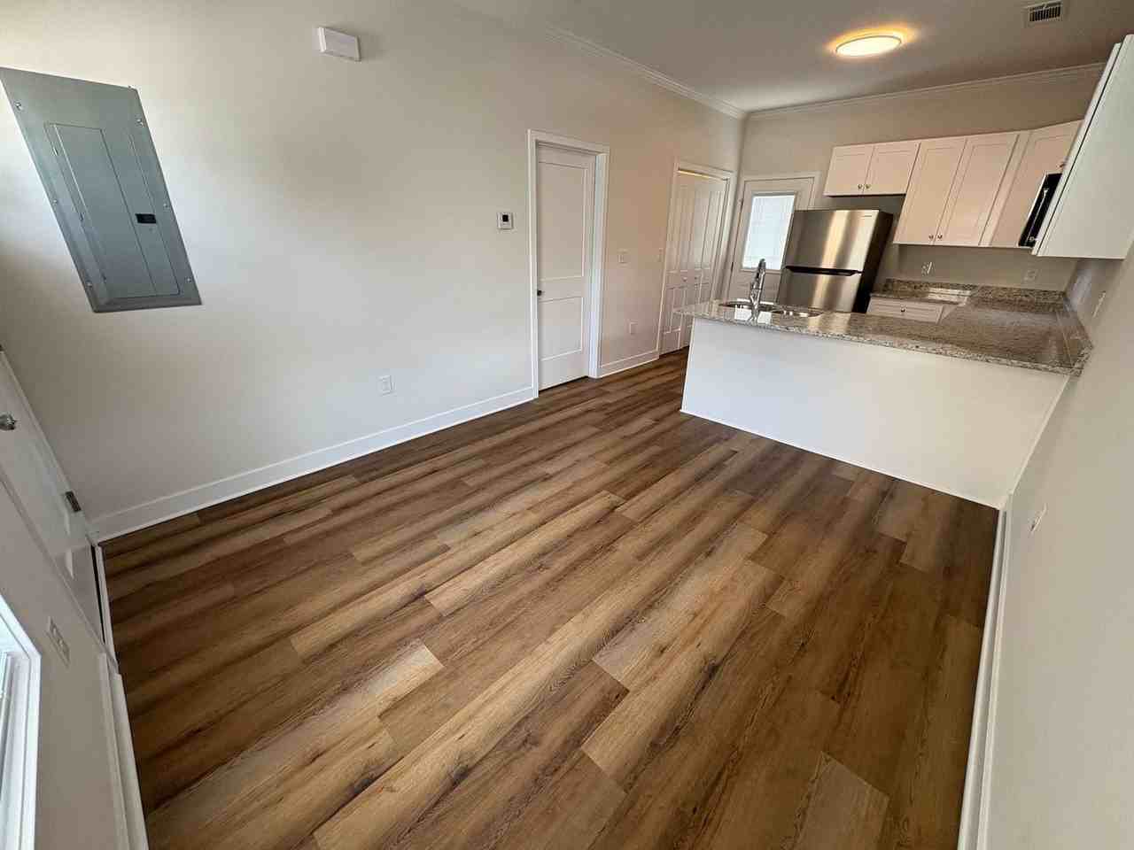 175 Barnett Shoals Rd - Photo 2 of 7