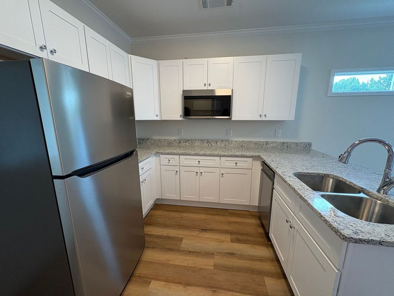 175 Barnett Shoals Rd - Photo 3 of 7