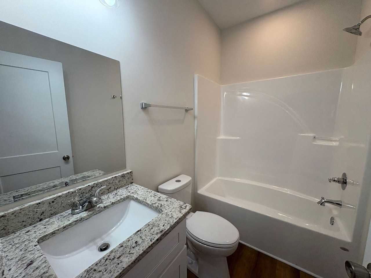 175 Barnett Shoals Rd - Photo 5 of 7