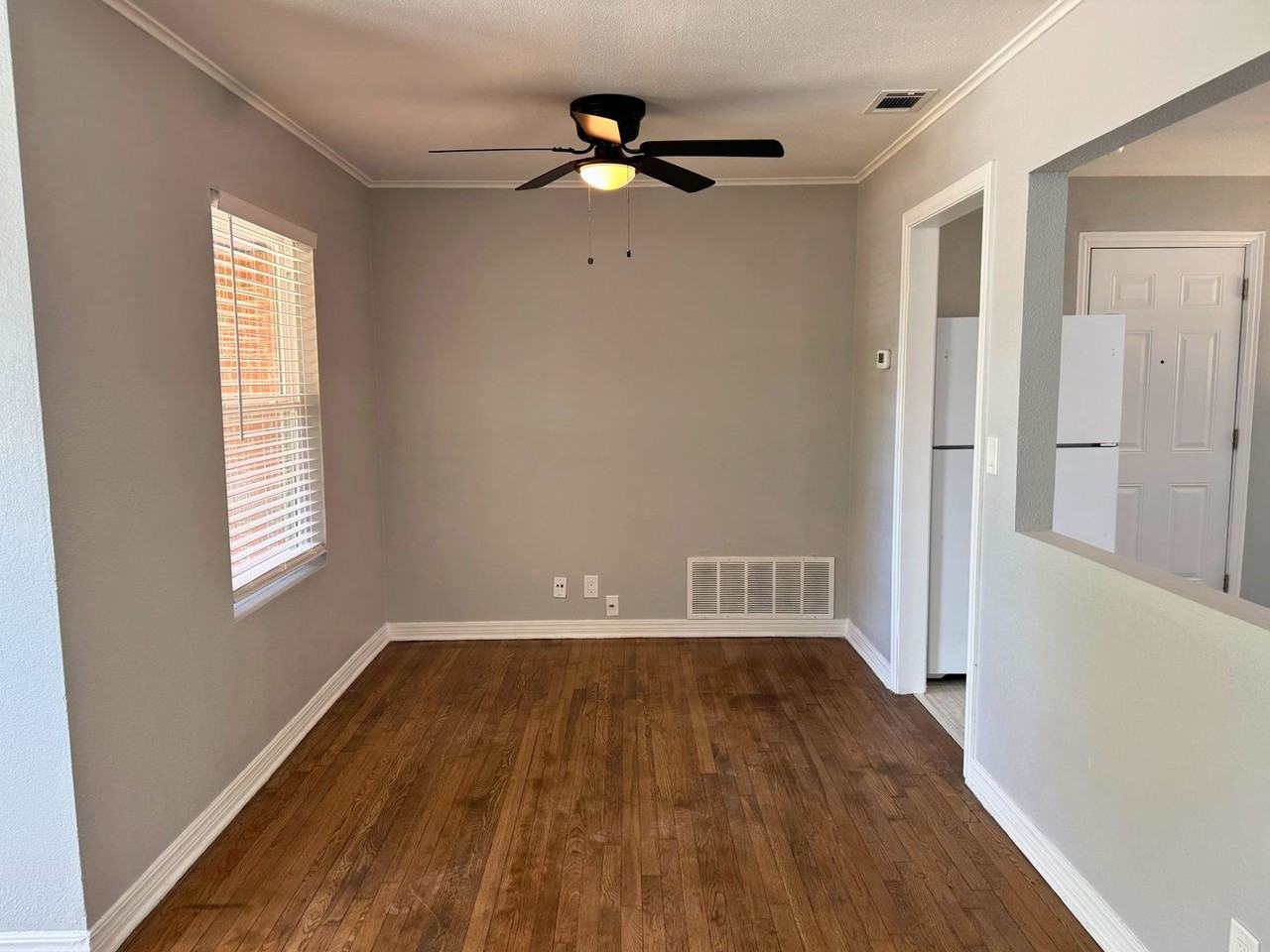 3032 Pool St - Photo 5 of 31