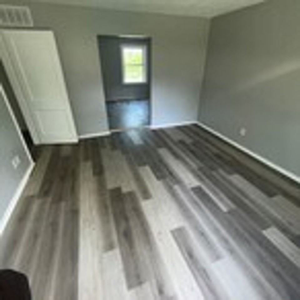 912 N Central Dr - Photo 2 of 5
