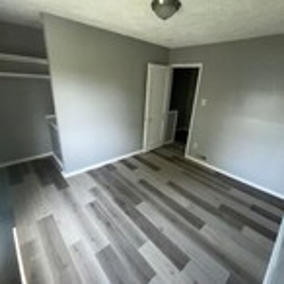 912 N Central Dr - Photo 3 of 5