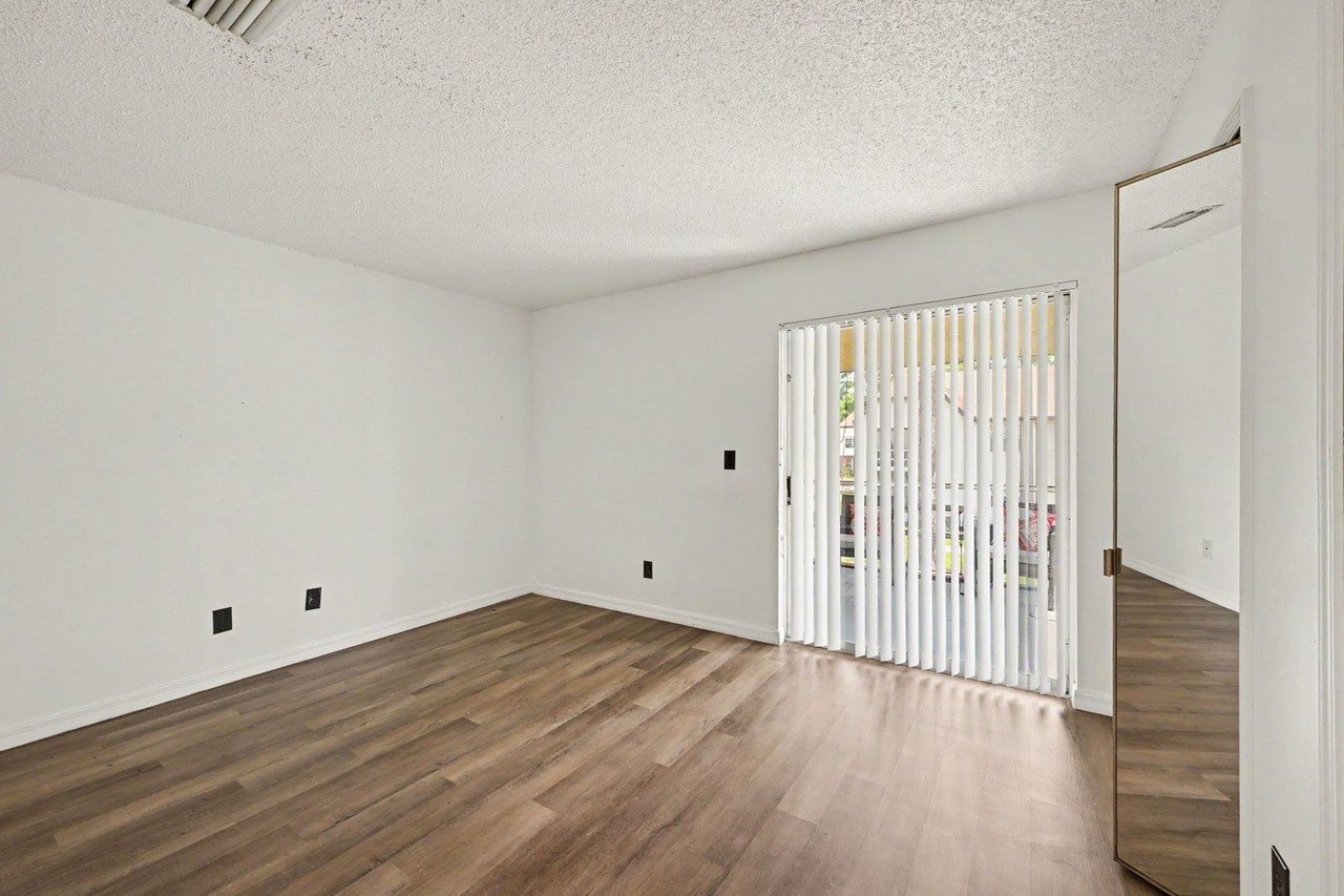 3111 Sir Hamilton Cir - Photo 3 of 13
