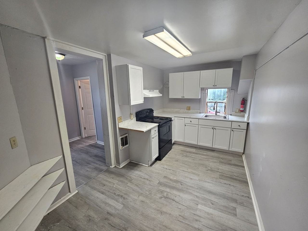 1854 Walnut St - Photo 7 of 24