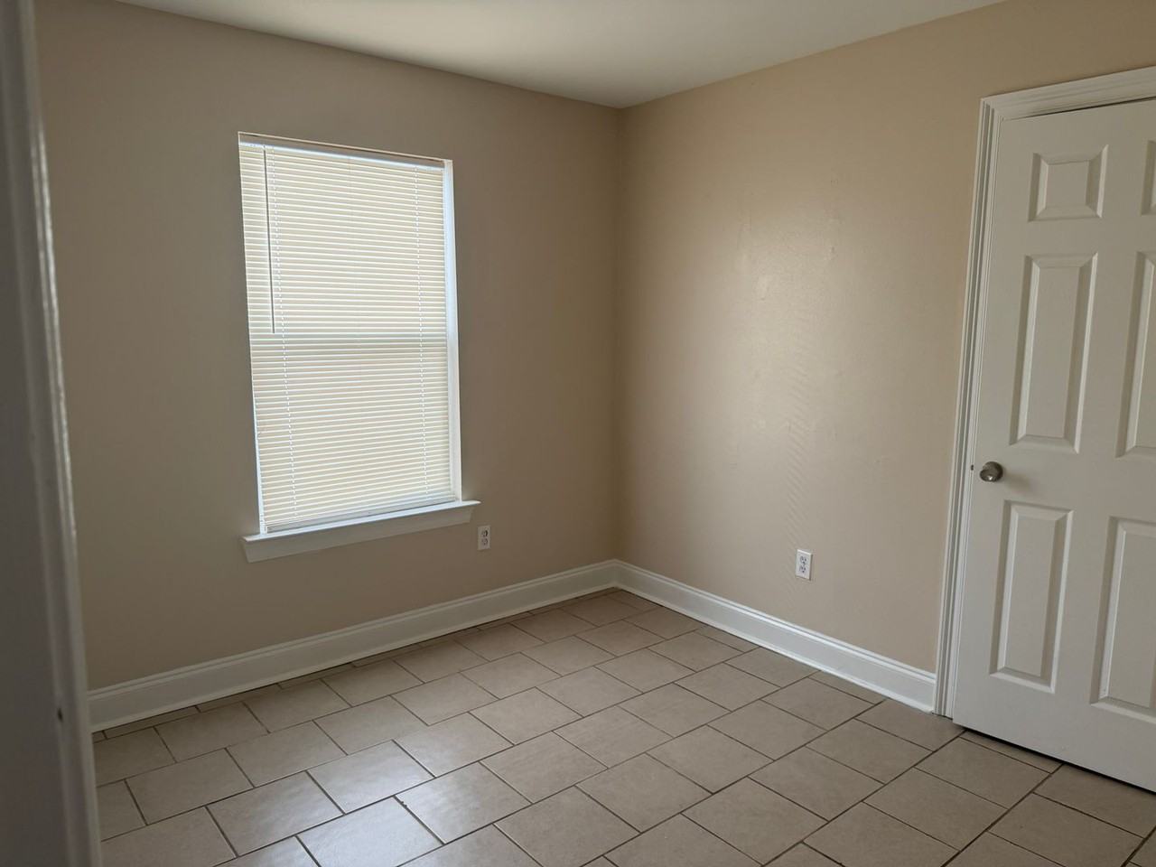 3556 North St - Photo 7 of 15