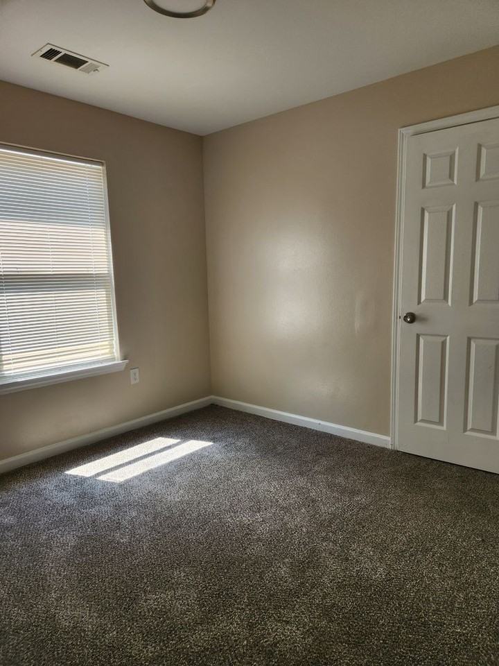 3576 North St - Photo 7 of 10