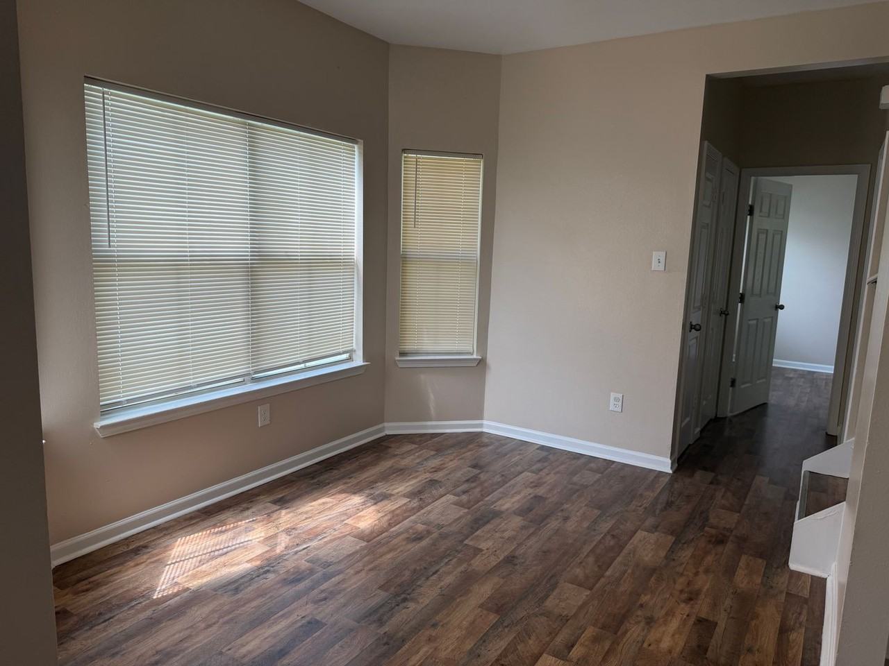 2556 Thomas H Delpit Dr - Photo 5 of 15