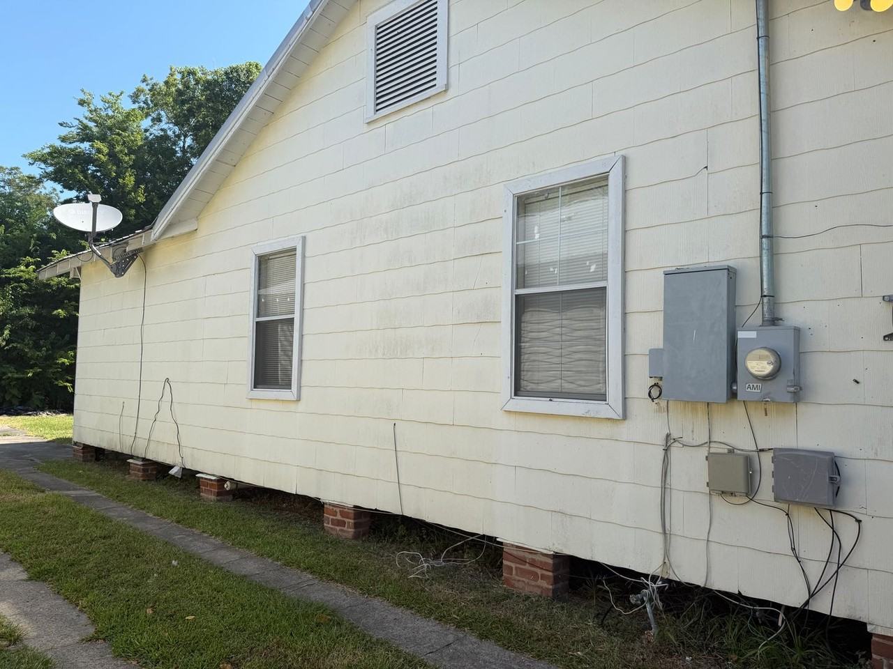278 W Garfield St - Photo 2 of 11