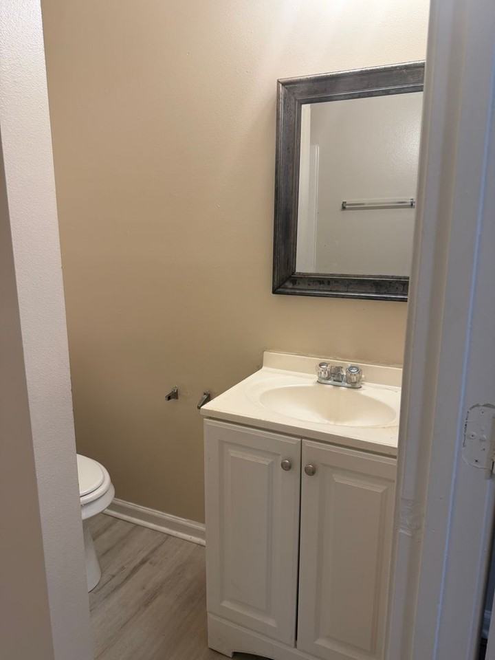 278 W Garfield St - Photo 6 of 11
