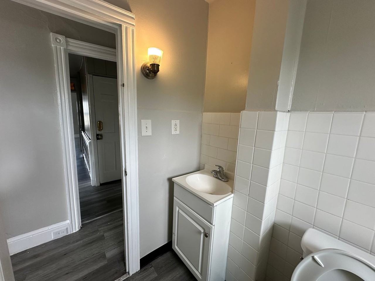 100 Windsor St - Photo 6 of 27