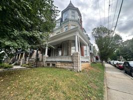 featured image of 832 N 5th St