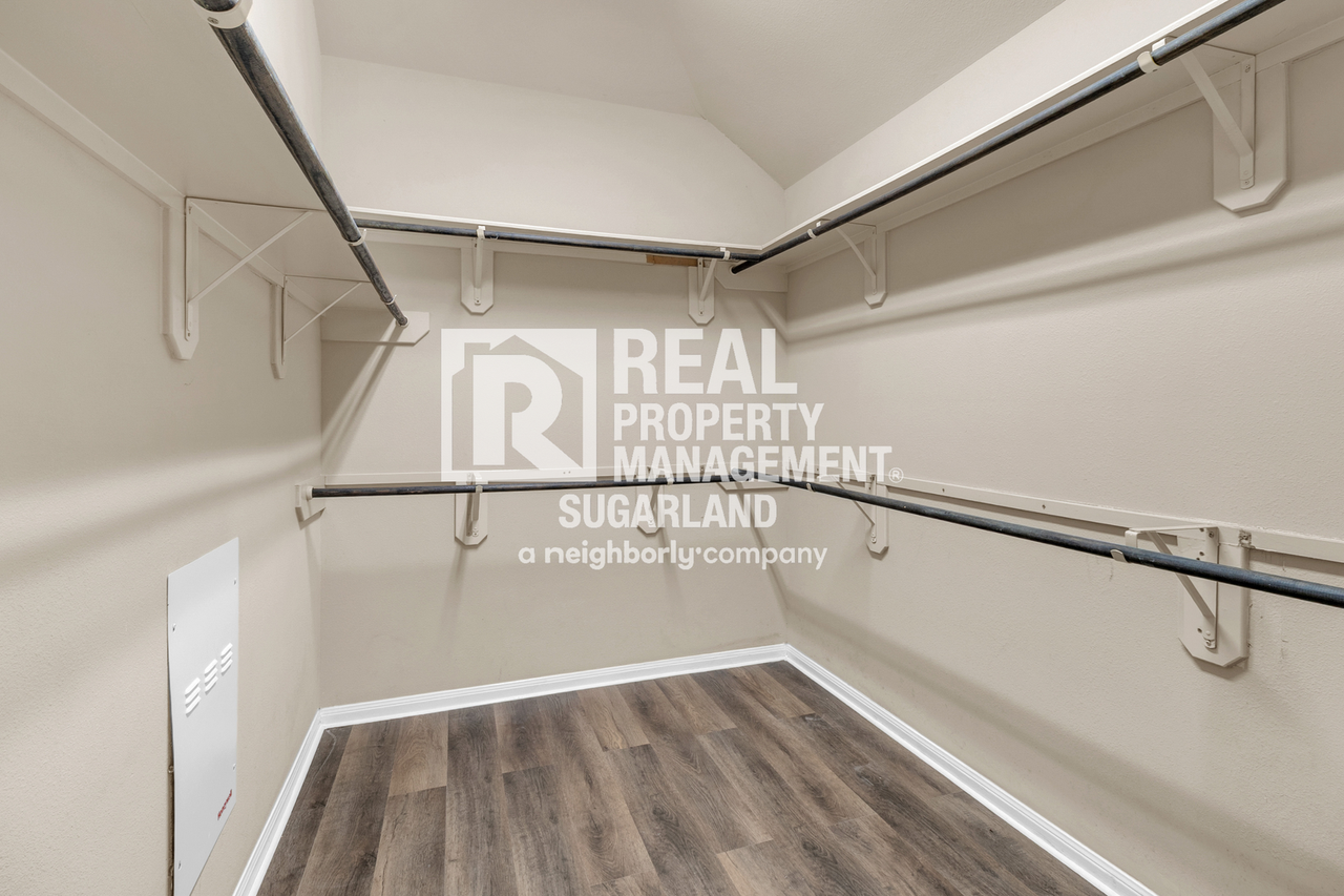 5730 Slate Valley Ct - Photo 5 of 31