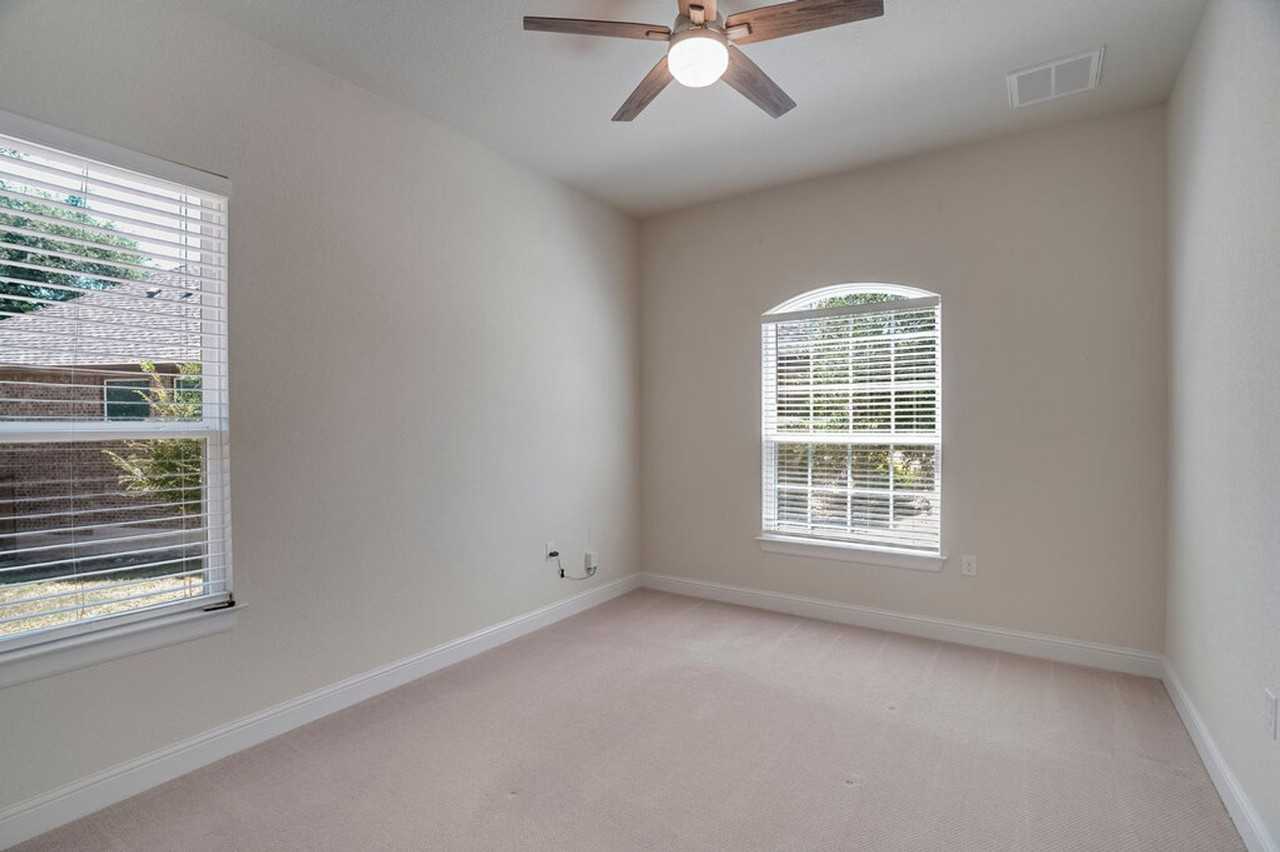 8600 Texhoma Cv - Photo 5 of 20