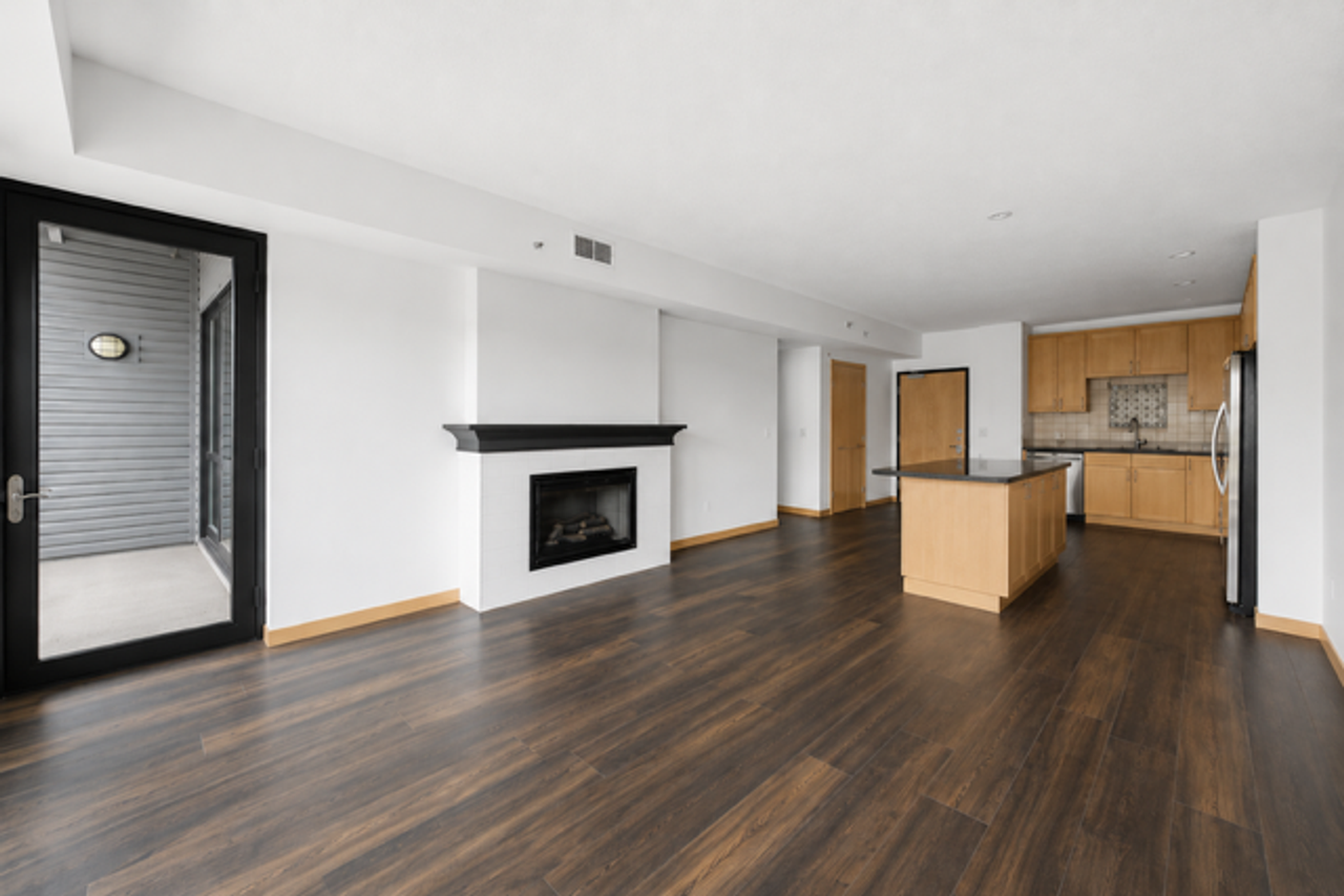 284 Spring St - Photo 2 of 6