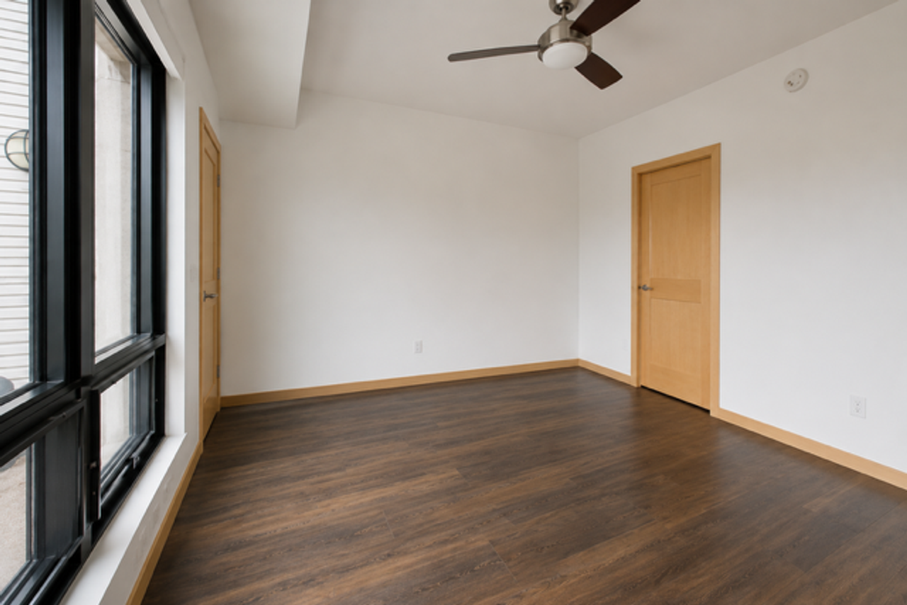 284 Spring St - Photo 3 of 6