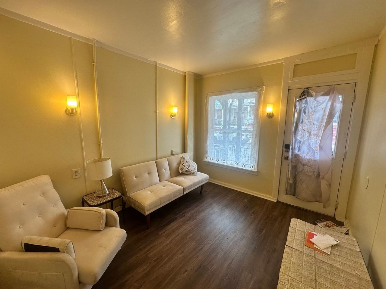 1024 Birch St - Photo 5 of 31
