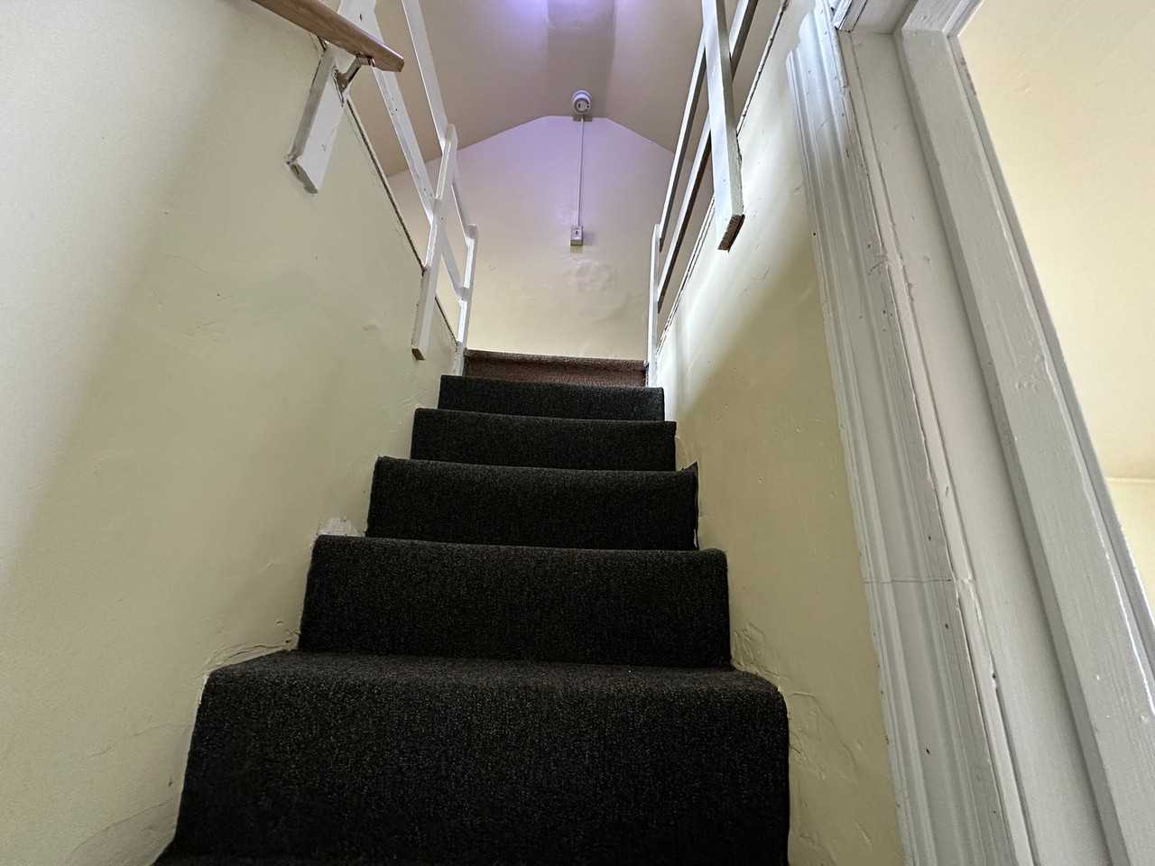1024 Birch St - Photo 7 of 31