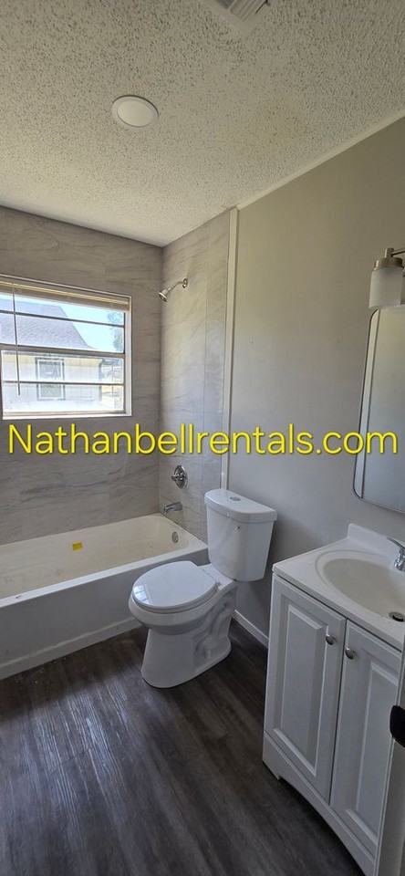 330 Cornell Dr - Photo 3 of 7