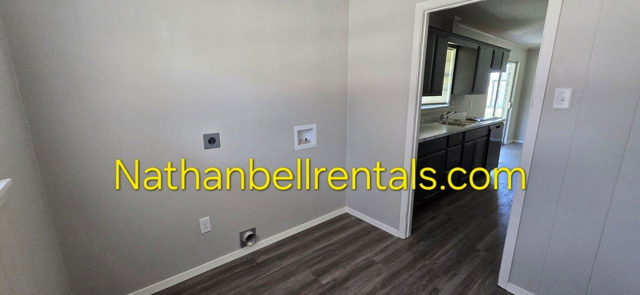 330 Cornell Dr - Photo 5 of 7