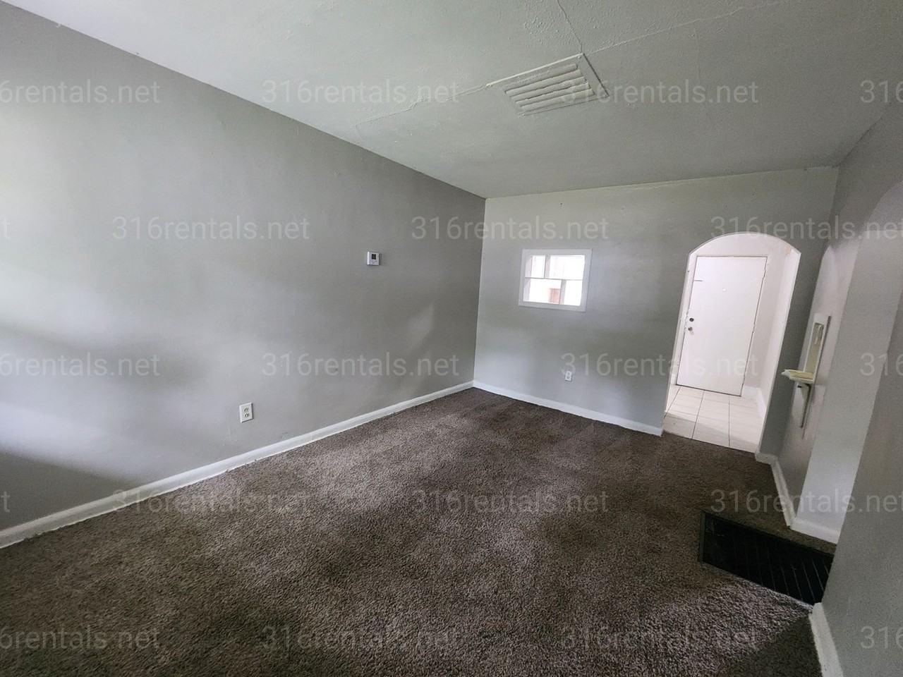 1815 N Woodland Ave - Photo 2 of 7