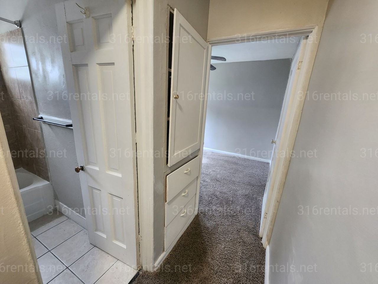 1815 N Woodland Ave - Photo 4 of 7