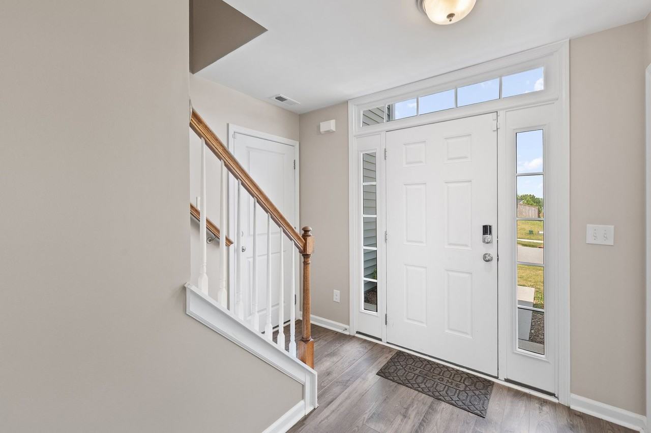 230 Rosewood Ln - Photo 6 of 50