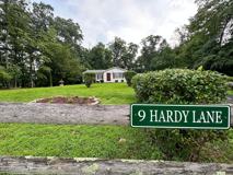 9 Hardy Ln - Photo 1 of 1