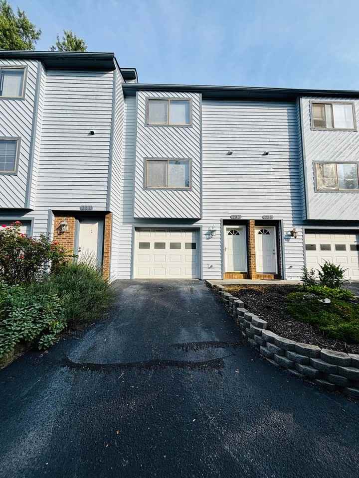 233 Fairfax Rd