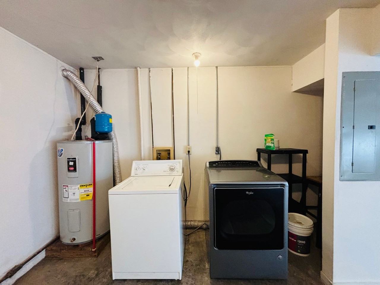 233 Fairfax Rd - Photo 4 of 18