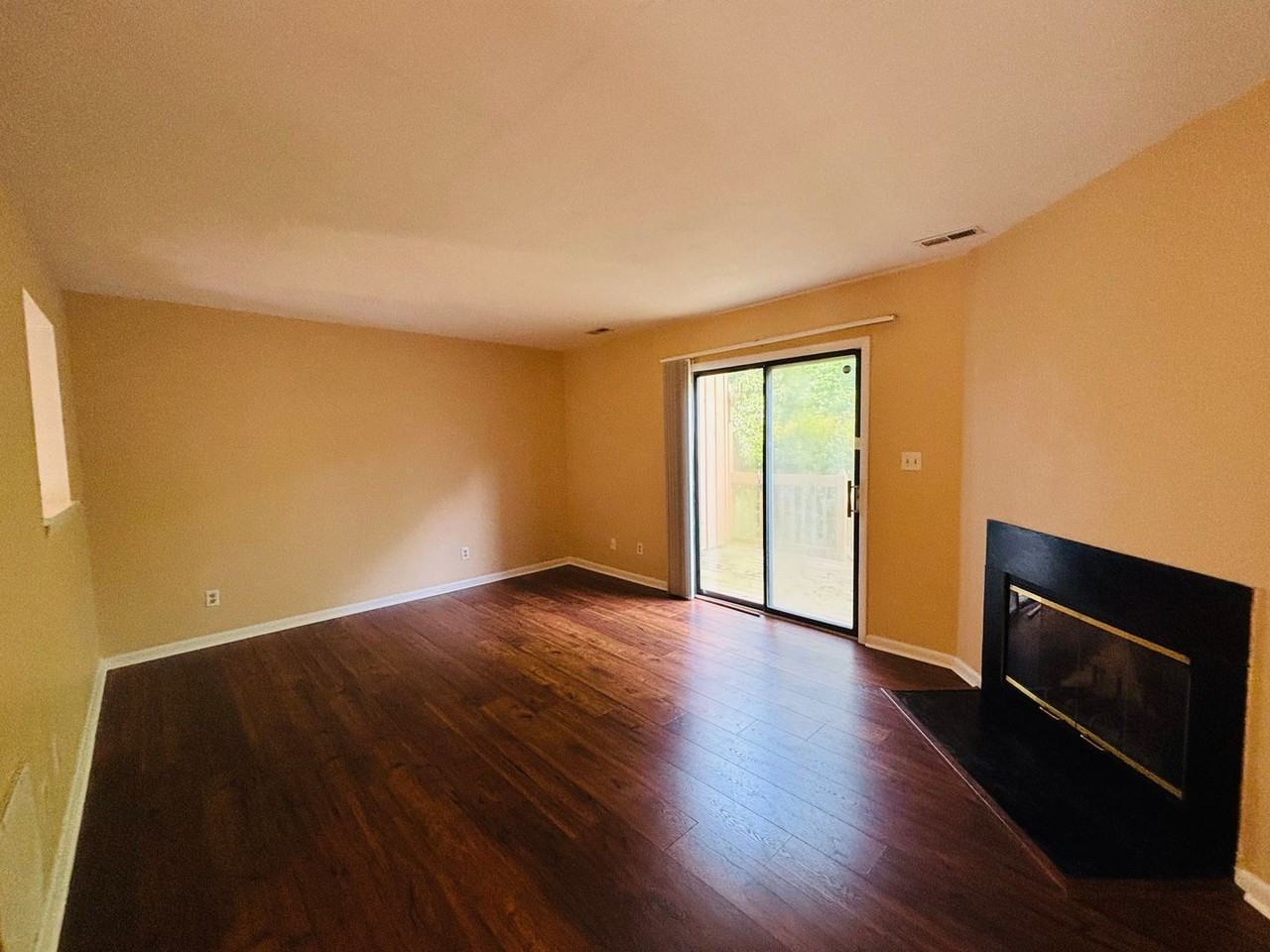 233 Fairfax Rd - Photo 5 of 18