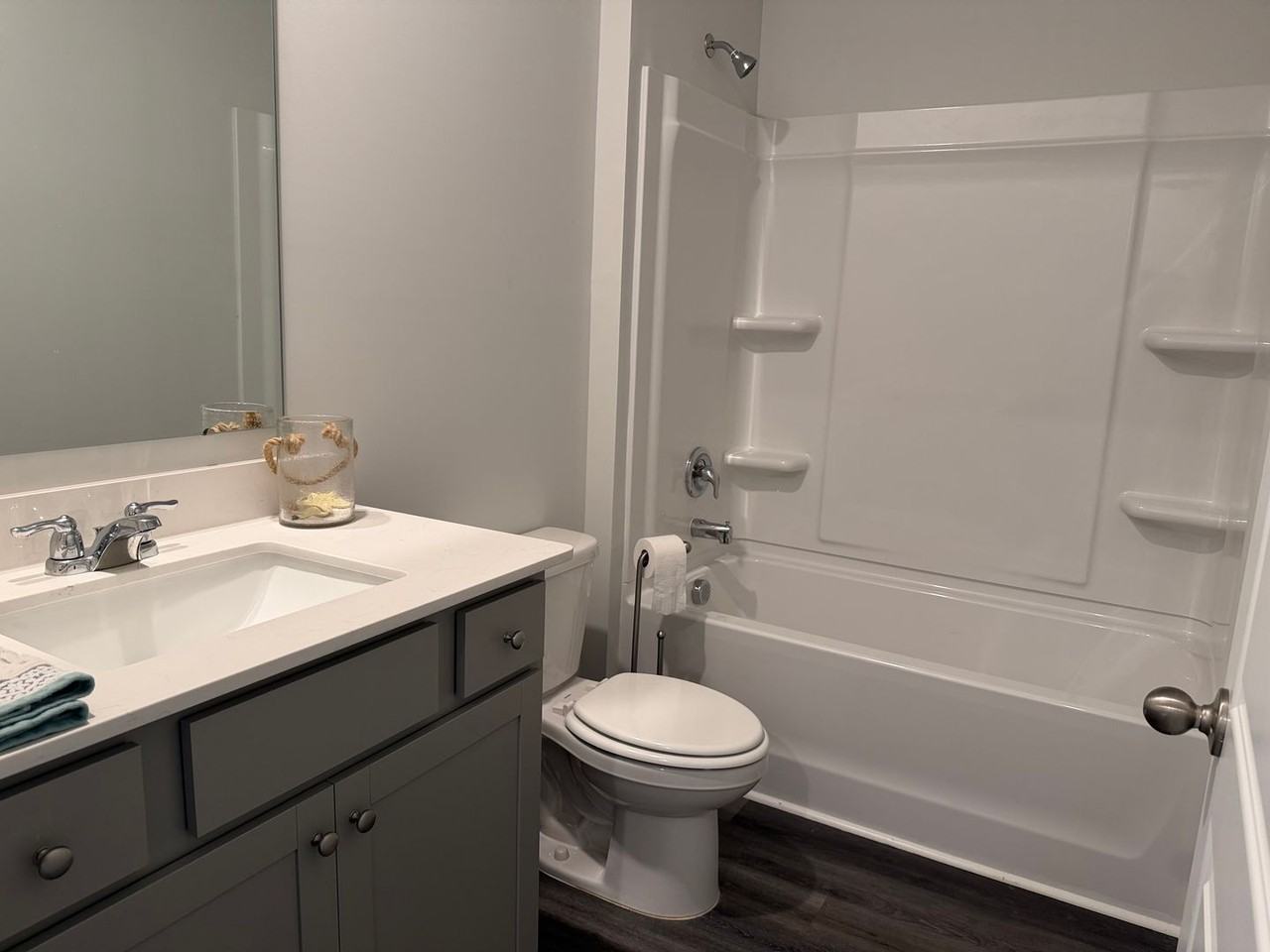 262 Holiday St - Photo 6 of 33