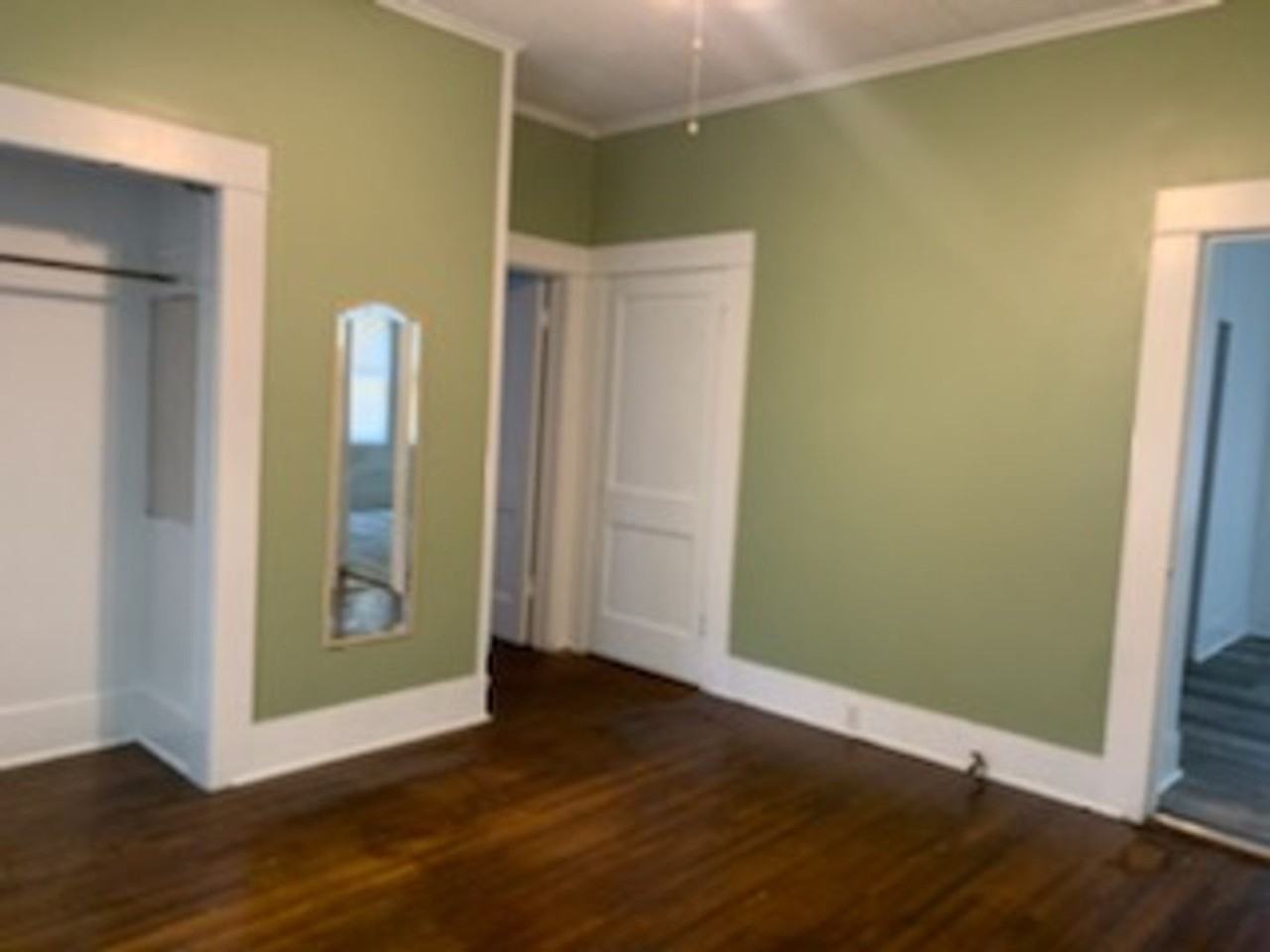 2319 Elliott St - Photo 3 of 14