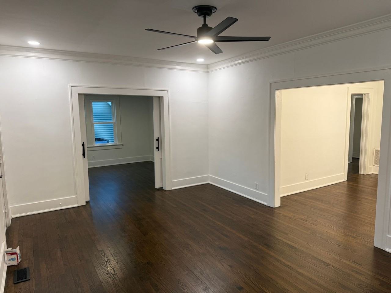 1525 S Dewey Ave - Photo 4 of 28