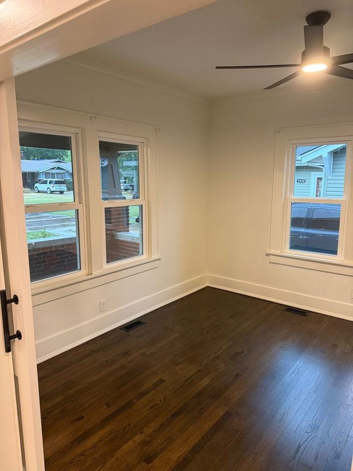 1525 S Dewey Ave - Photo 7 of 28