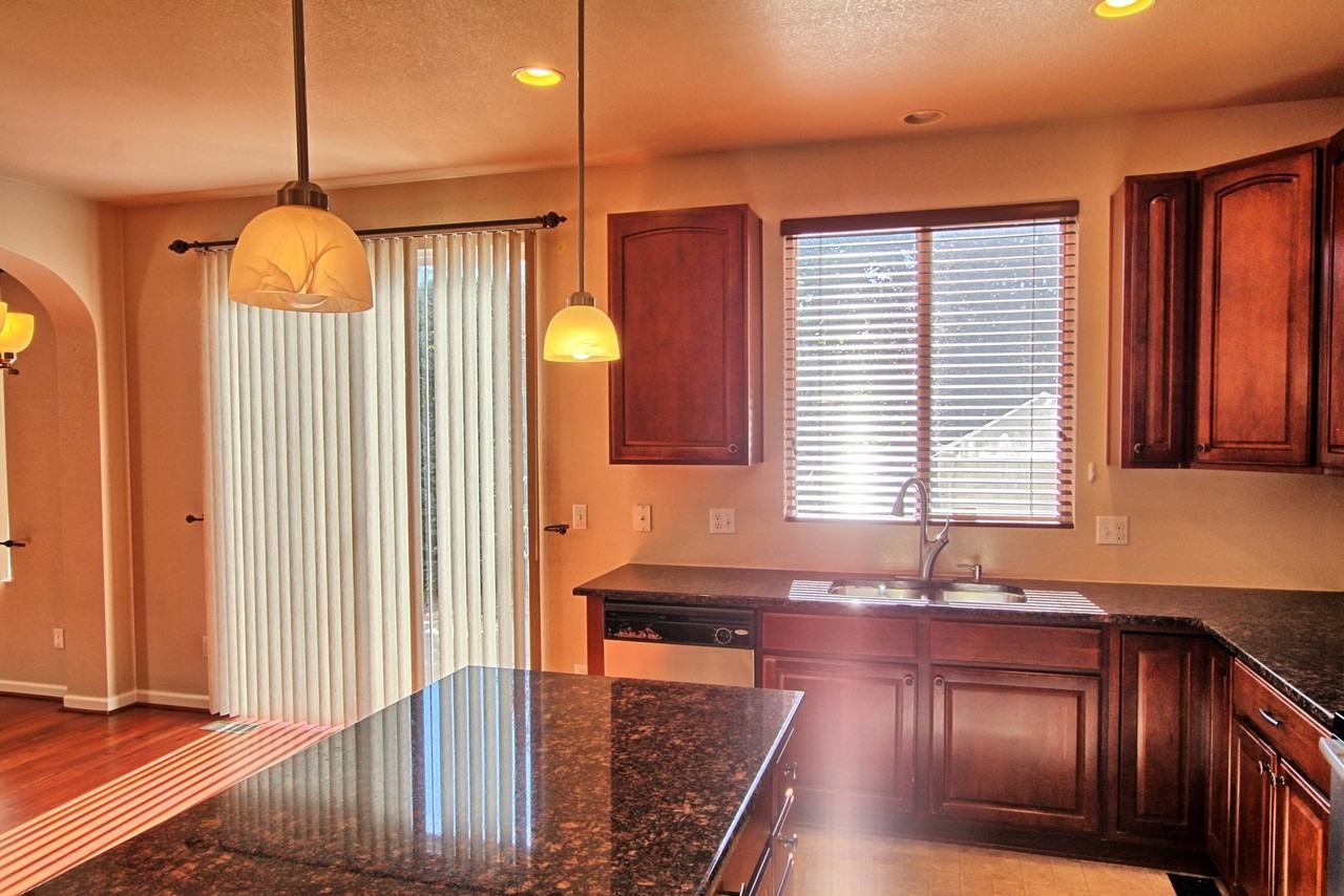 7804 S Jasper Way - Photo 7 of 32