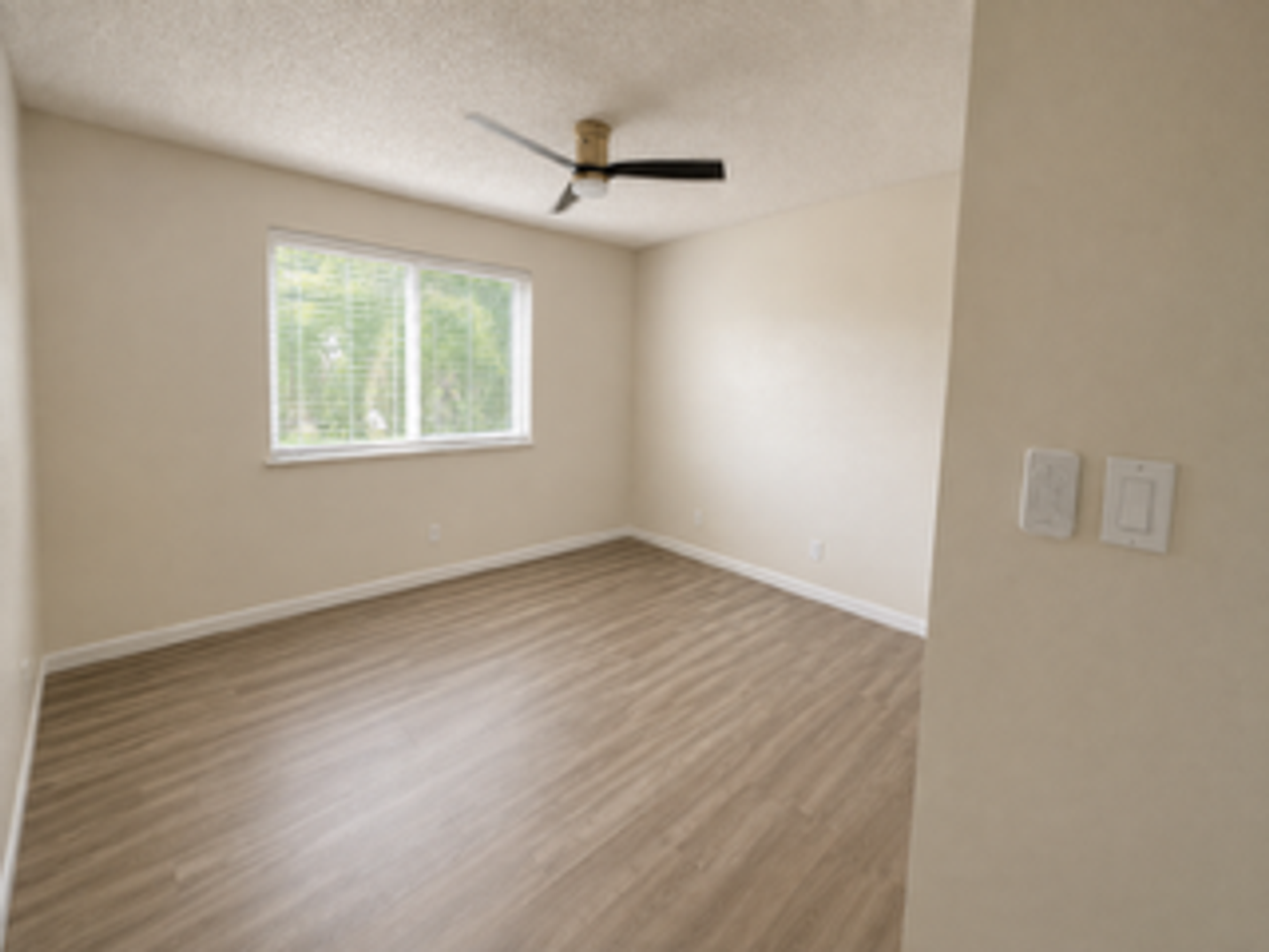 2117 Palisade Ave #4 - Photo 6 of 8