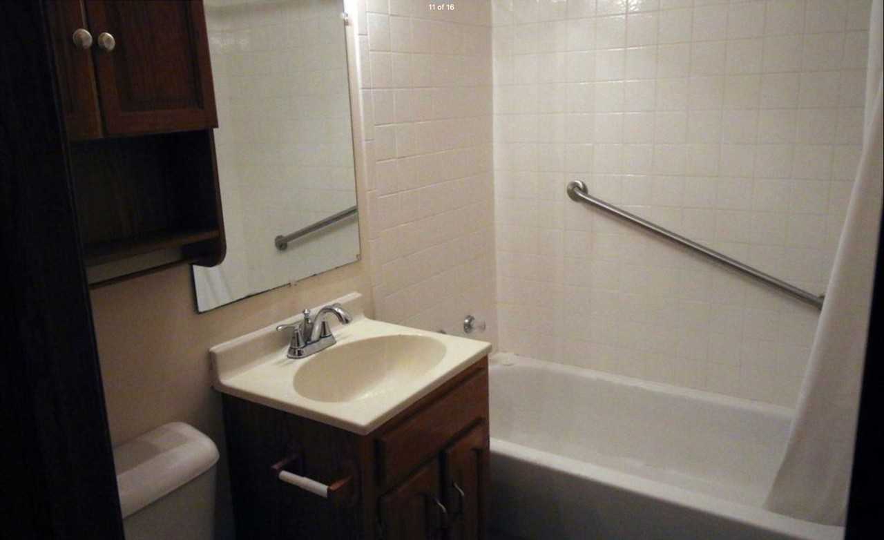 2711 Franklin St - Photo 3 of 14