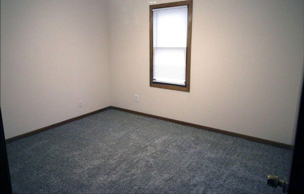 2711 Franklin St - Photo 5 of 14