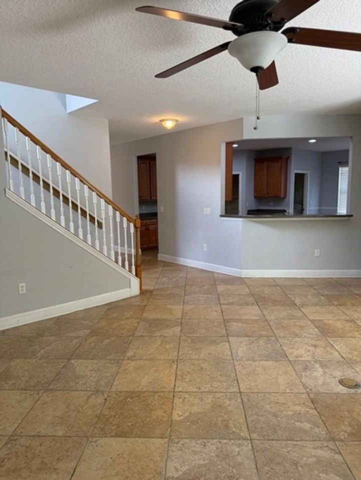 1676 Majestic View Ln - Photo 2 of 17