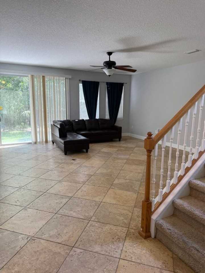 1676 Majestic View Ln - Photo 3 of 17