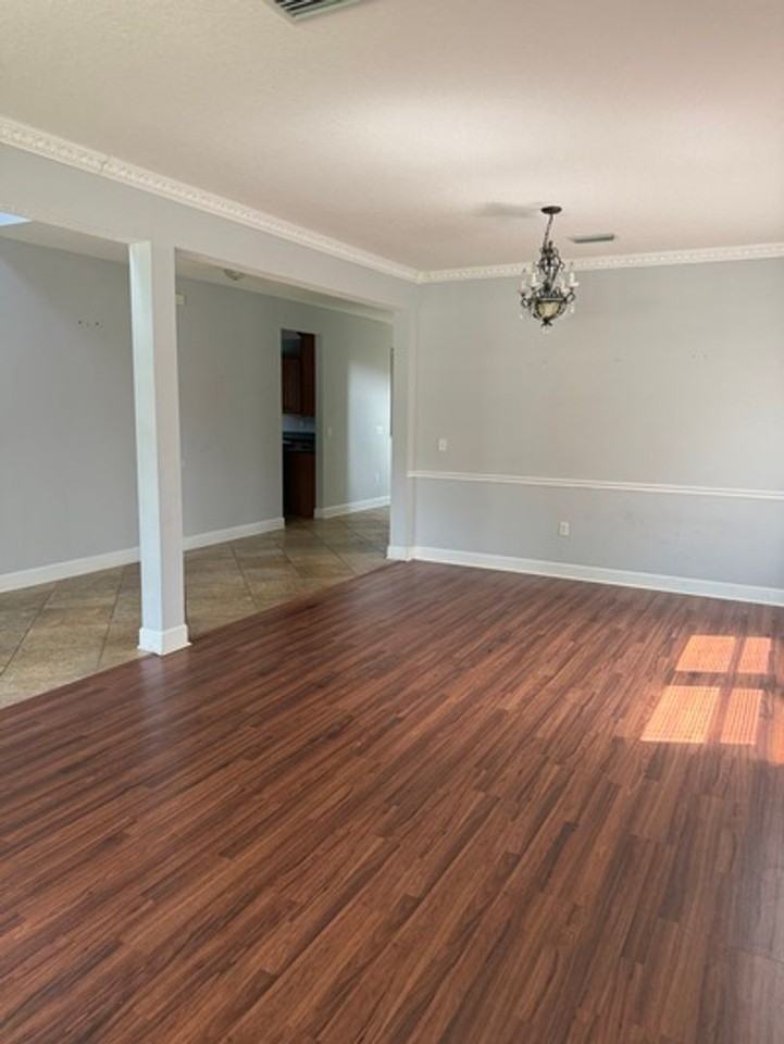 1676 Majestic View Ln - Photo 7 of 17