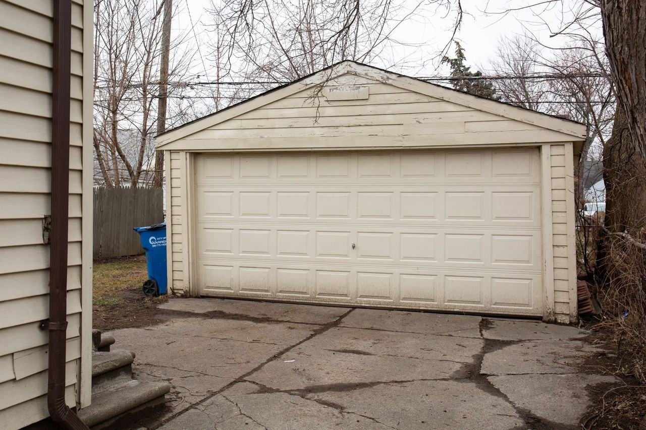 11280 Dodge Ave - Photo 3 of 18
