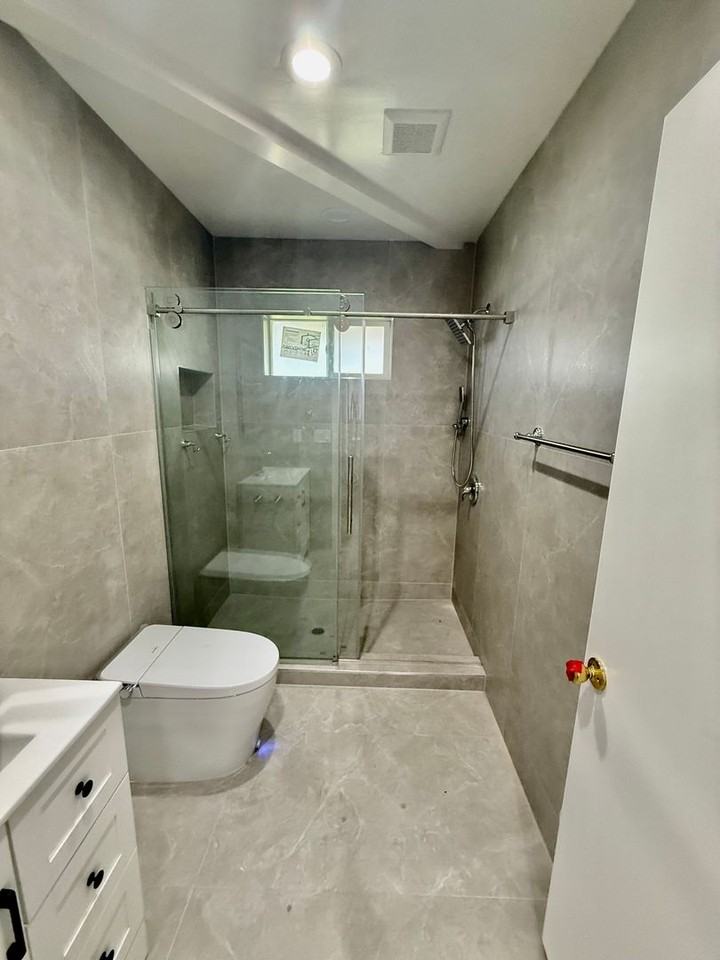 1185 Zircon St #1 - Photo 6 of 11