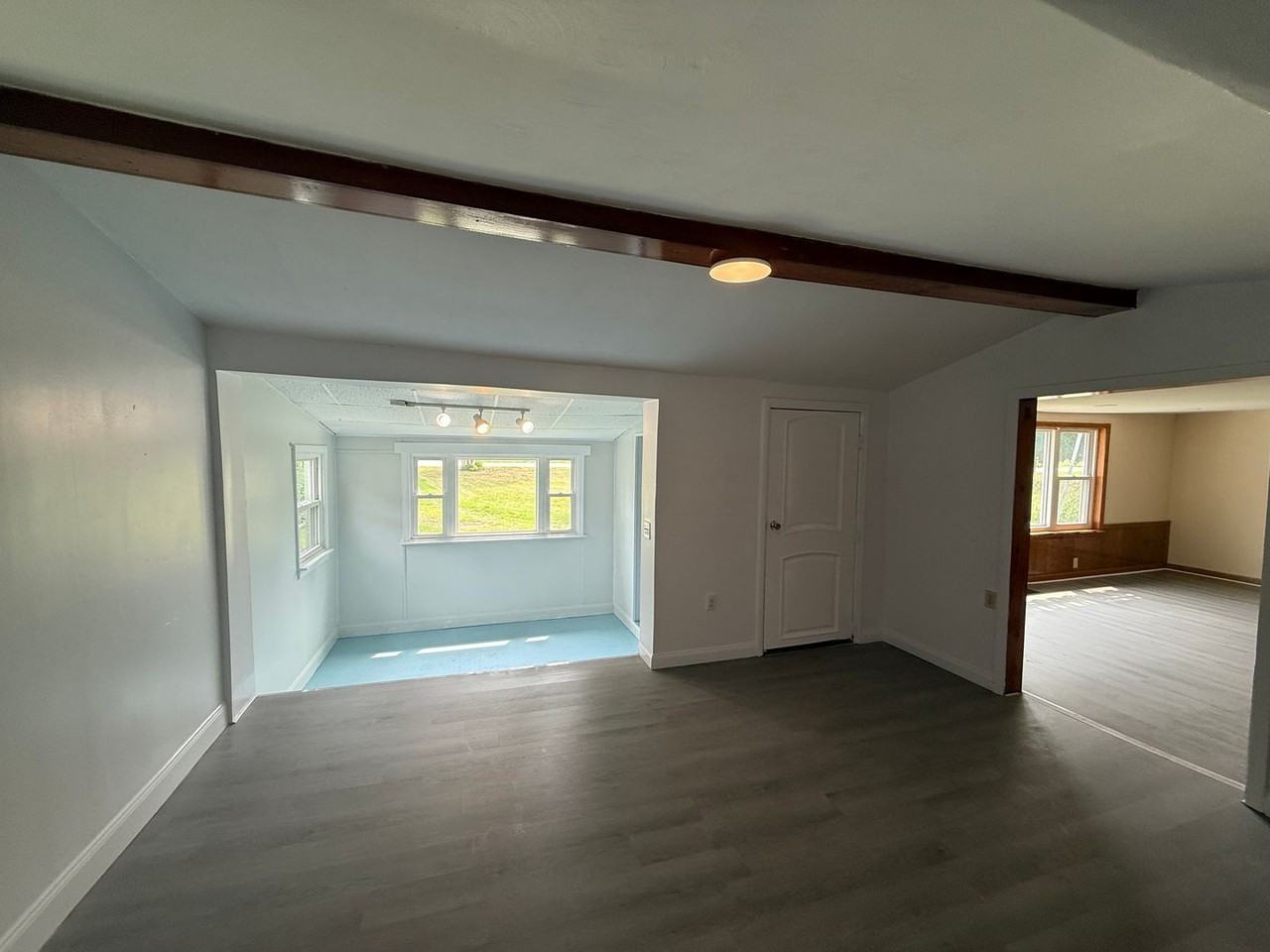 5577 Station St - Photo 3 of 11
